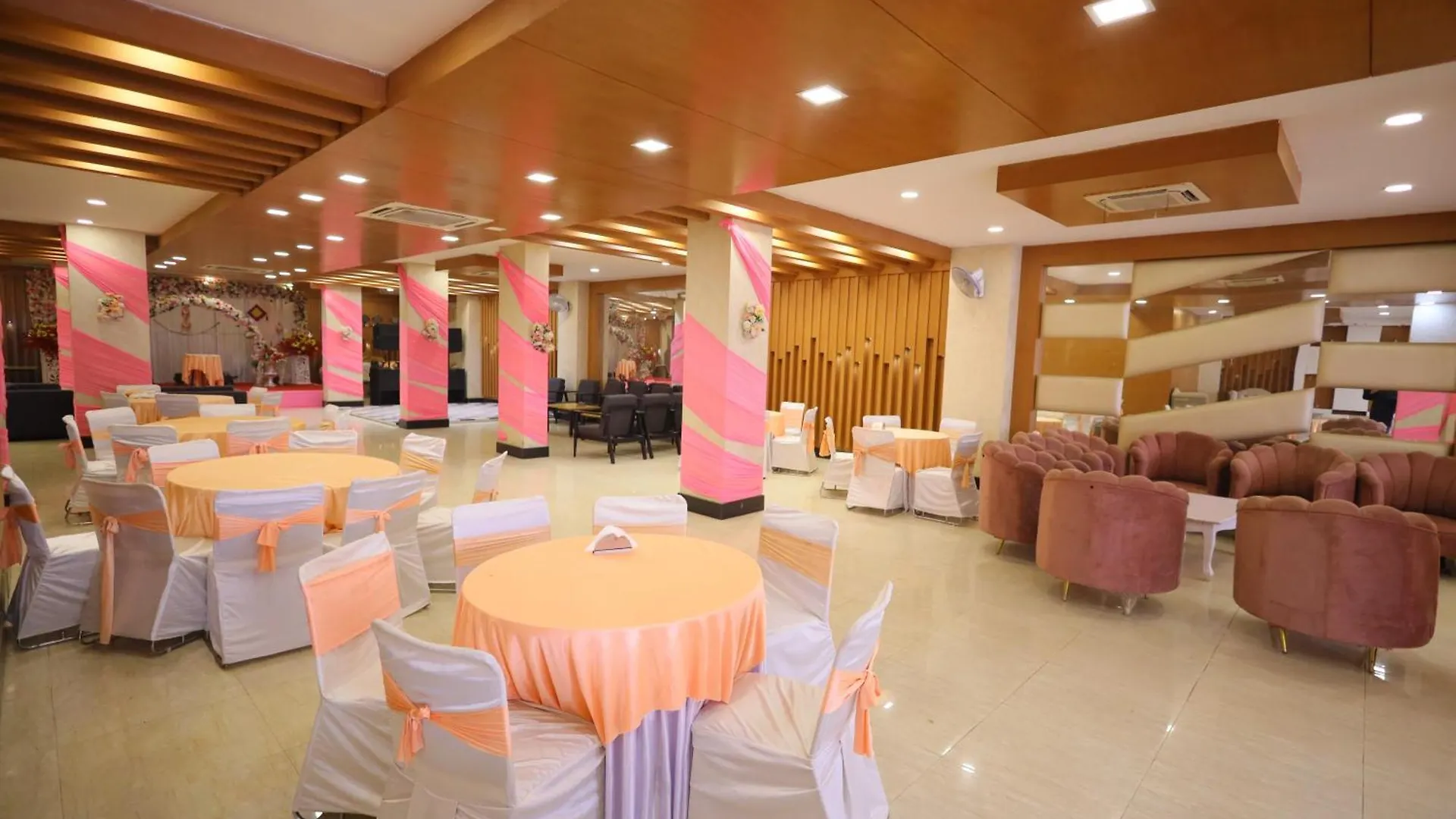 Hotel Wedlock Sector 47 Gurgaon India