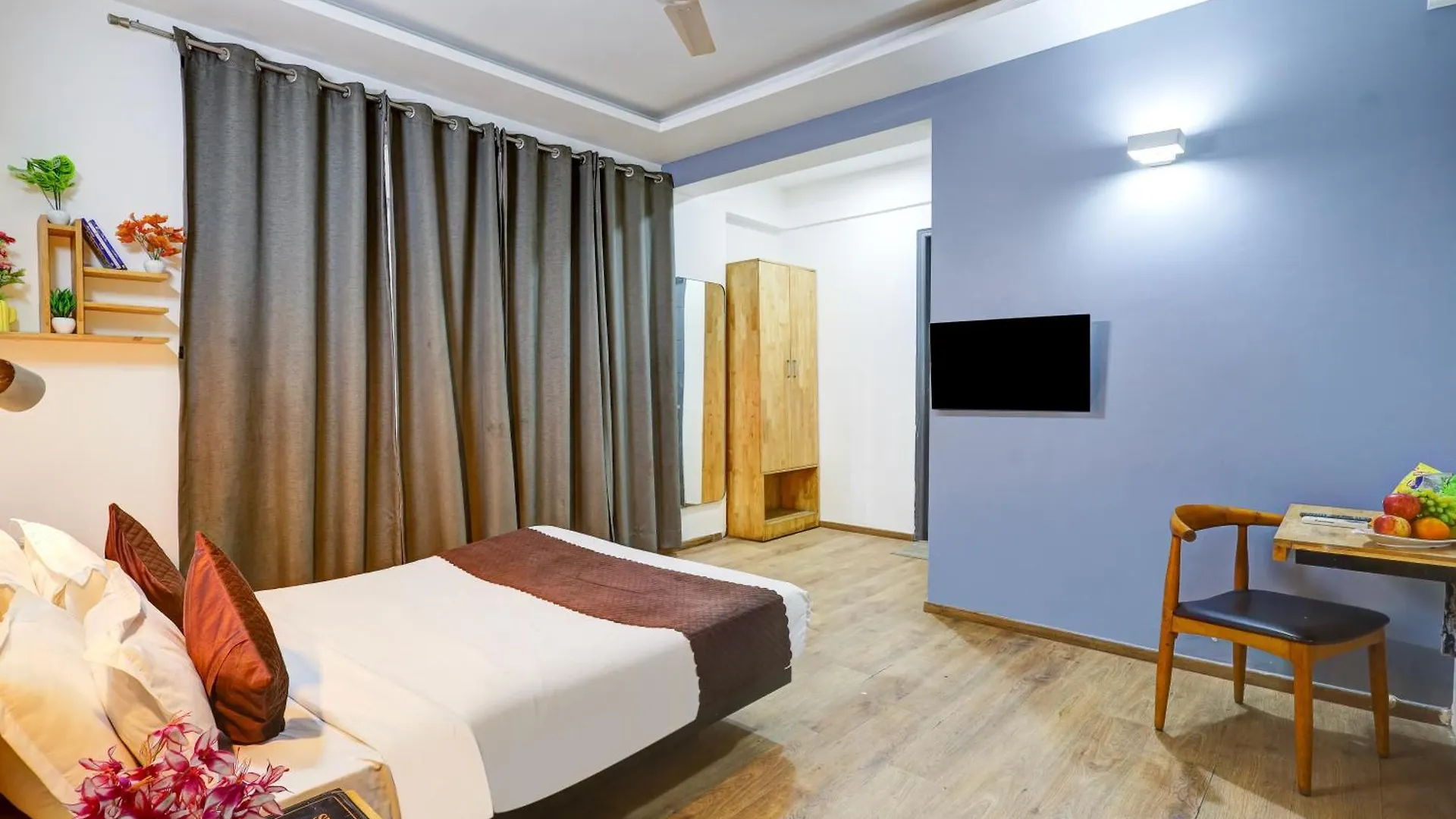 Hotel Wedlock Sector 47 Gurgaon India
