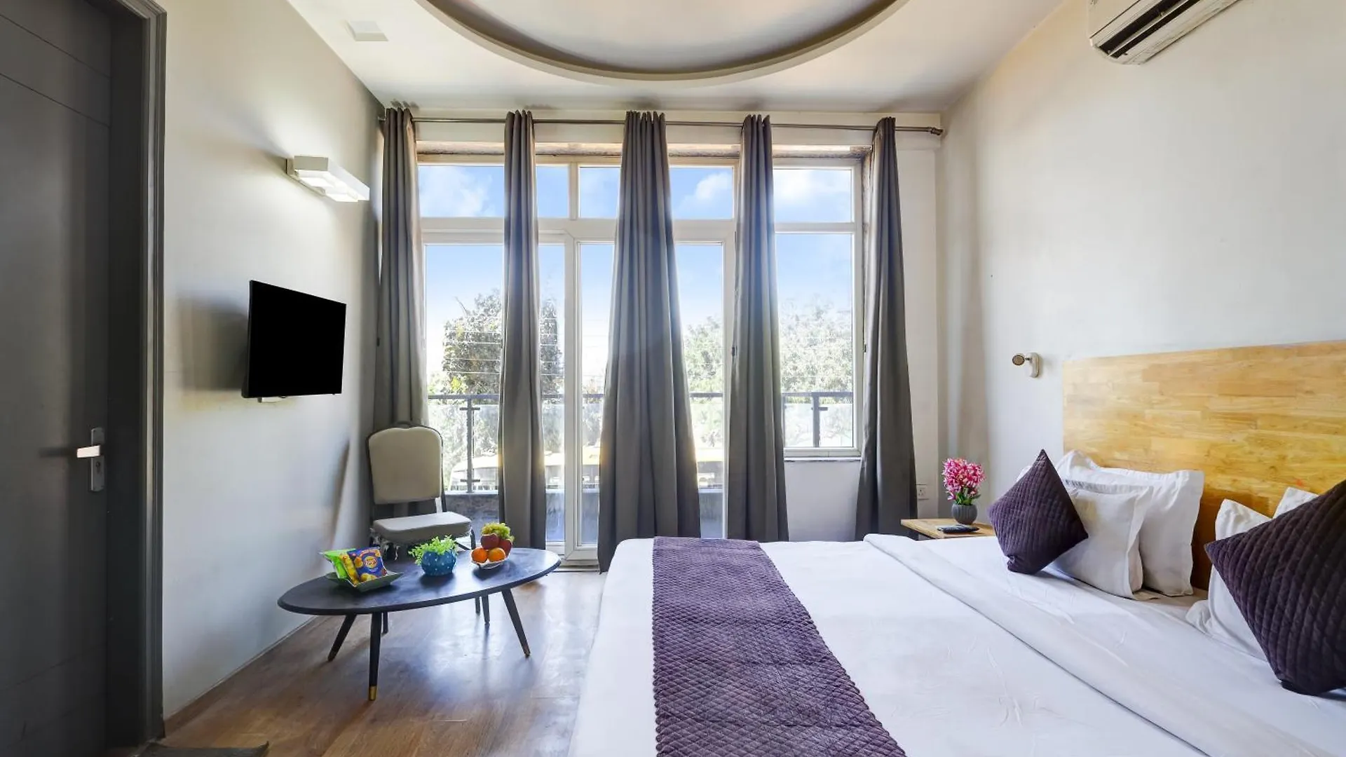Hotel Wedlock Sector 47 Gurgaon 3*,