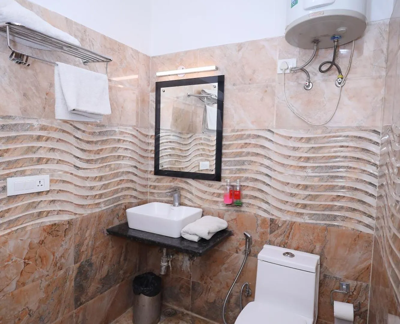 Hotel Wedlock Sector - 47 Gurgaon 3*,
