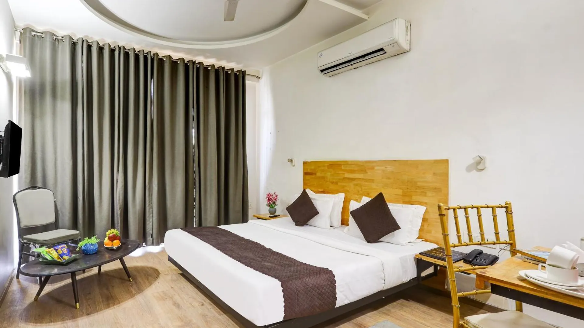 Hotel Wedlock Sector - 47 Gurgaon