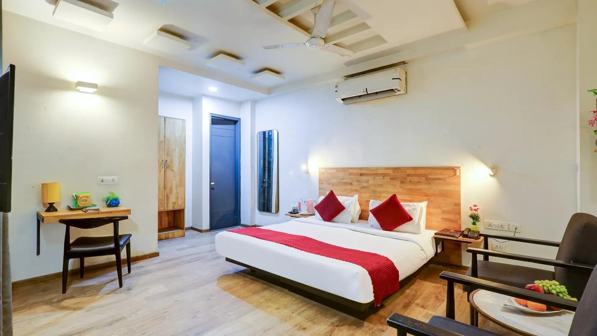 Hotel Wedlock Sector - 47 Gurgaon